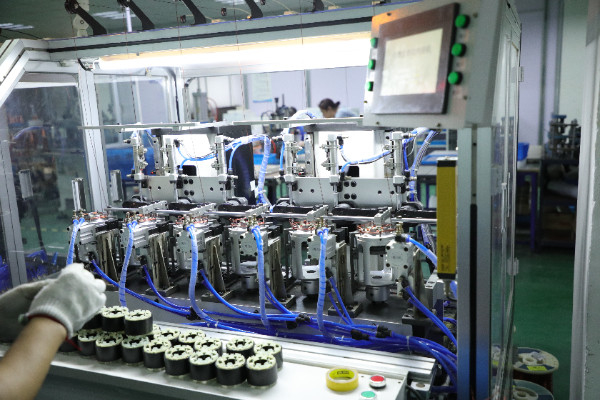 Motor y dispositivo eléctrico Co., cadena de producción de la fábrica del Ltd. 8 de Changzhou Hetai