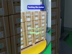 Ven a presenciar el proceso diario de embalaje en nuestro almacén de automóviles.